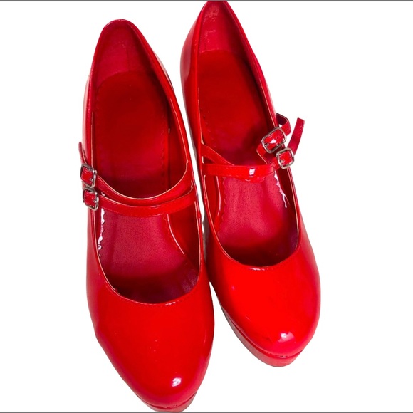 Patent bright red high heels, size M(7/8) with double strap, like new condition - Picture 2 of 6